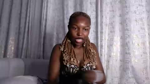 Coco online show from November 2025 08:53:01 PM