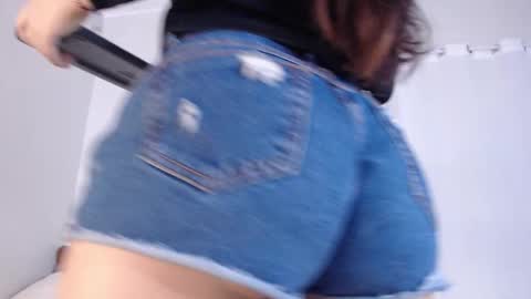 Snapshot of coconutt_oil chatting on March 2026 09:48:01 AM coconutt_oil online show from March 2026 09:48:01 AM