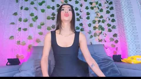 colett online show from October 2025 12:02:02 PM