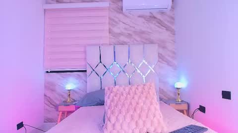 colett online show from November 2025 11:53:02 AM