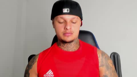 Snapshot of colin_prince2 chatting on December 2024 02:31:02 AM COLIN online show from December 2024 02:31:02 AM