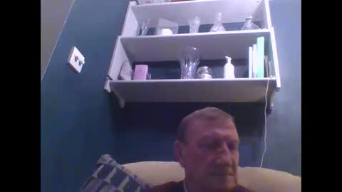 Snapshot of colinbeech chatting on January 2025 05:33:02 PM colinbeech online show from January 2025 05:33:02 PM