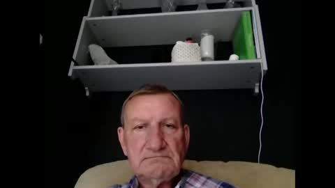 Snapshot of colinbeech chatting on October 2025 12:46:01 PM colinbeech online show from October 2025 12:46:01 PM