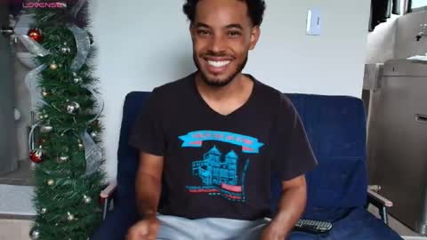 Snapshot of colinlatinbrown chatting on December 2025 12:09:01 PM IG online show from December 2025 12:09:01 PM