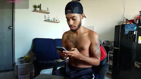 Snapshot of colinlatinbrown chatting on January 2026 01:50:01 PM IG online show from January 2026 01:50:01 PM