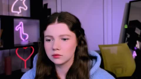 colla_white online show from January 2026 05:55:01 AM