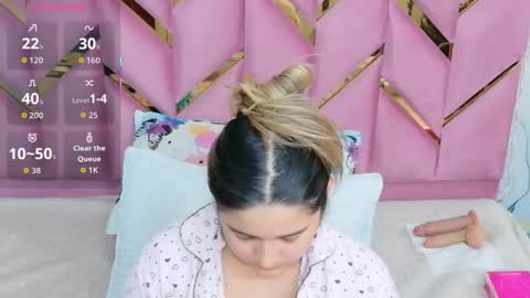  MEGAN  online show from November 2025 01:02:01 PM