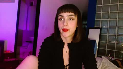 Snapshot of collette_beaufoy chatting on December 2024 09:22:01 PM Collette online show from December 2024 09:22:01 PM