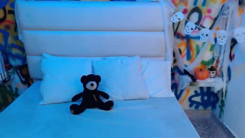 Snapshot of collins_aria chatting on October 2025 02:26:01 PM valentina online show from October 2025 02:26:01 PM