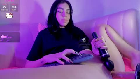 Snapshot of connie_cherxx chatting on July 2026 05:23:01 PM Connie online show from July 2026 05:23:01 PM