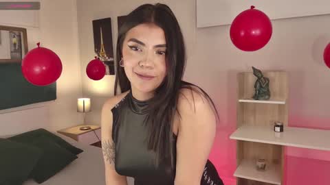 Snapshot of connie_haze chatting on February 2025 09:48:01 PM Connie online show from February 2025 09:48:01 PM