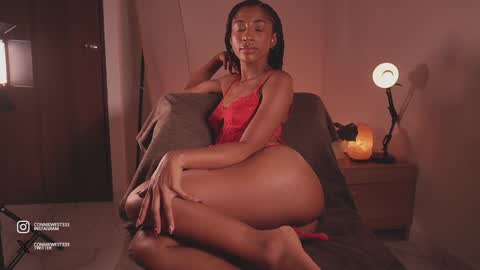 Snapshot of connie_west0 chatting on December 2024 02:41:01 AM   independent model online show from December 2024 02:41:01 AM