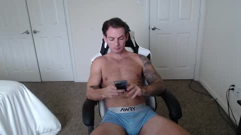 Snapshot of connor_hart chatting on January 2025 08:58:01 PM Connor Hart online show from January 2025 08:58:01 PM