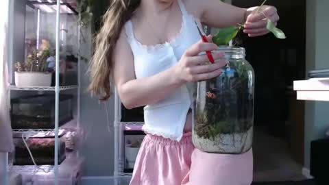 ANR Mommy online show from November 2025 05:45:03 PM