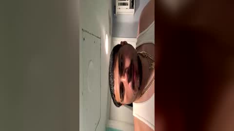 cookie_monster8593 online show from June 2026 08:43:02 PM