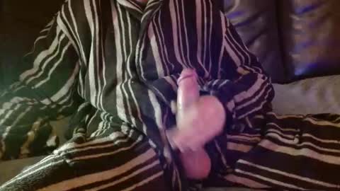 Snapshot of coolbreeze420842217 chatting on December 2025 05:09:01 PM coolbreeze420 online show from December 2025 05:09:01 PM