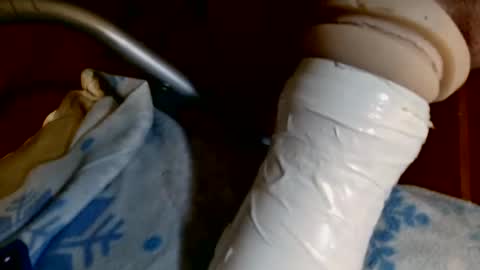 Snapshot of coozman61 chatting on December 2025 10:08:02 AM coozman61 online show from December 2025 10:08:02 AM