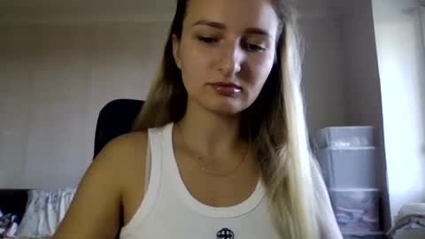 Snapshot of cora_fora chatting on September 2025 07:30:01 AM cora_fora online show from September 2025 07:30:01 AM