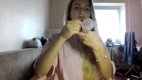 Snapshot of cora_fora chatting on September 2025 11:23:02 AM cora_fora online show from September 2025 11:23:02 AM