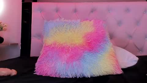 Cora  online show from February 2025 07:05:01 AM