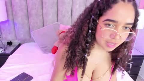 Snapshot of coralharmon chatting on February 2025 04:03:01 PM coralharmon online show from February 2025 04:03:01 PM