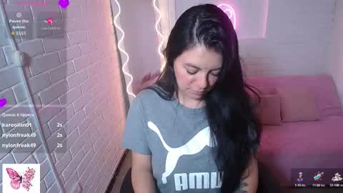 Snapshot of coraline_tay chatting on September 2025 07:14:02 PM Carolina online show from September 2025 07:14:02 PM