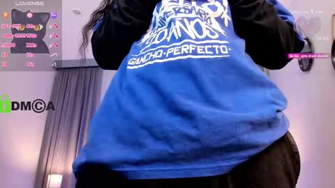 Coral Stefani online show from September 2025 09:38:01 PM