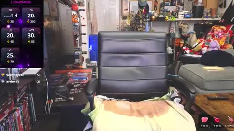 Snapshot of coreyniles96 chatting on December 2025 09:31:02 PM CoreyNiles96 online show from December 2025 09:31:02 PM