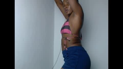 cornxslut online show from October 2025 01:03:01 AM