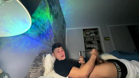 Snapshot of coronelking chatting on January 2025 02:51:02 PM coronelking online show from January 2025 02:51:02 PM