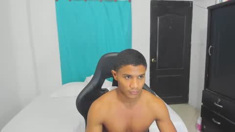 Ethan  online show from October 2025 12:35:02 AM