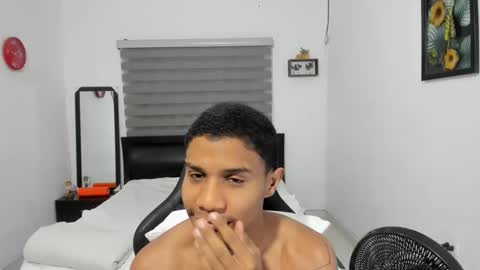 Ethan  online show from December 2025 10:50:01 PM