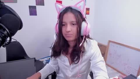 Lunita online show from February 2026 02:04:02 PM