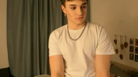 Snapshot of cosmicflirt chatting on February 2026 08:42:02 PM Henry online show from February 2026 08:42:02 PM