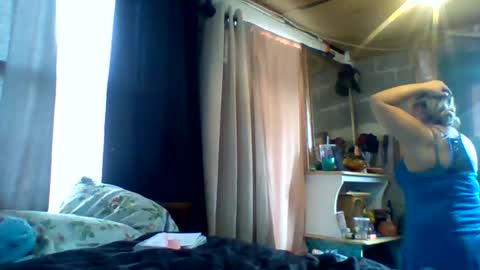 Snapshot of cotybonilla chatting on February 2025 06:34:02 PM Leftys Way online show from February 2025 06:34:02 PM