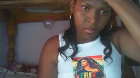 couleur_vanille online show from December 2024 05:44:01 AM