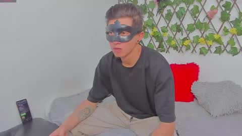 couple_2533 online show from February 2026 10:53:02 AM