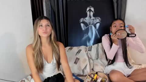 couple_funnyy online show from May 2026 10:52:02 PM