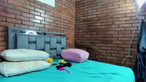 Andrea and Scott online show from September 2025 09:23:02 AM