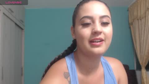  ALEJANDRO Y EMILY  online show from January 2026 01:31:01 AM