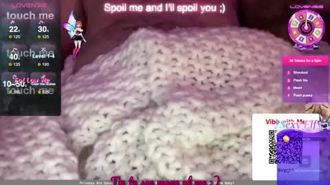 Snapshot of couple_who_freaks chatting on December 2024 08:26:01 AM Bald Beautiful online show from December 2024 08:26:01 AM