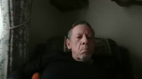 courieral1 online show from November 2025 10:18:02 AM