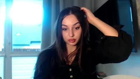 Courtney online show from October 2025 01:52:02 PM