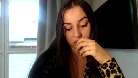 Courtney online show from October 2025 02:29:01 PM