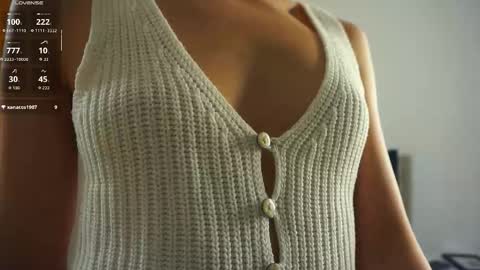 Snapshot of coventinaashfield chatting on October 2025 07:27:01 AM Yui online show from October 2025 07:27:01 AM