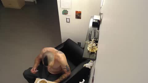 Snapshot of cravedave_d chatting on September 2025 03:22:01 AM cravedave d online show from September 2025 03:22:01 AM