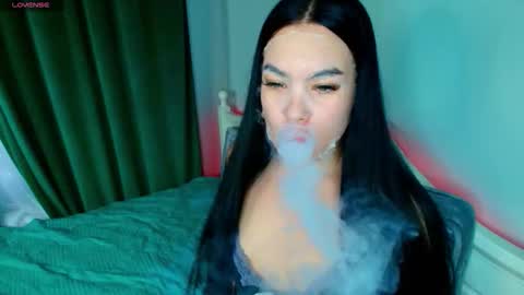 Snapshot of crazy__berry chatting on October 2025 06:47:01 AM Eva online show from October 2025 06:47:01 AM