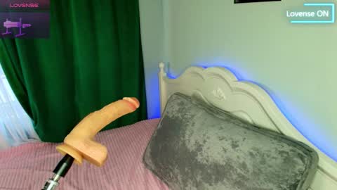 Snapshot of crazy__berry chatting on October 2025 07:10:02 AM Eva online show from October 2025 07:10:02 AM