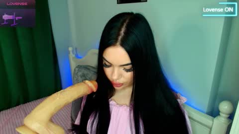 Snapshot of crazy__berry chatting on October 2025 07:31:01 AM Eva online show from October 2025 07:31:01 AM