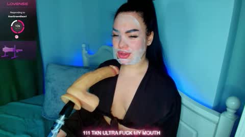 Snapshot of crazy__berry chatting on November 2025 06:56:02 AM Eva online show from November 2025 06:56:02 AM